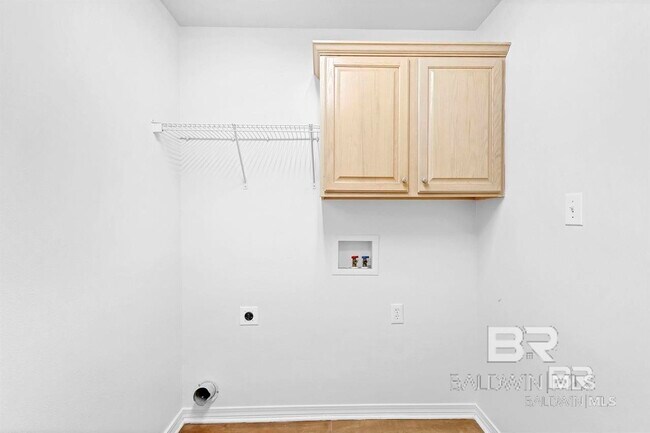 Building Photo - 8352 Preakness Ct