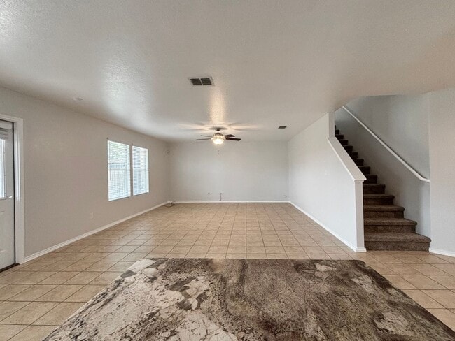 Building Photo - Beautiful 2 Story Home in Hanover Cove!