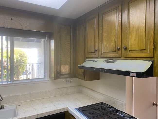 Building Photo - 4 bedroom Camarillo home