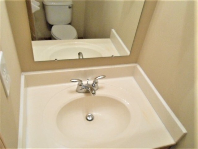 Building Photo - 9200 Strawser St