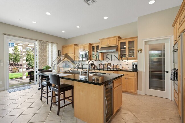 Building Photo - Executive Single Story Rental in Gated Serrano Community!