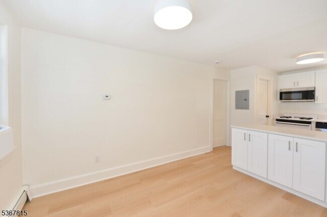 Building Photo - 244 Van Winkle Ave