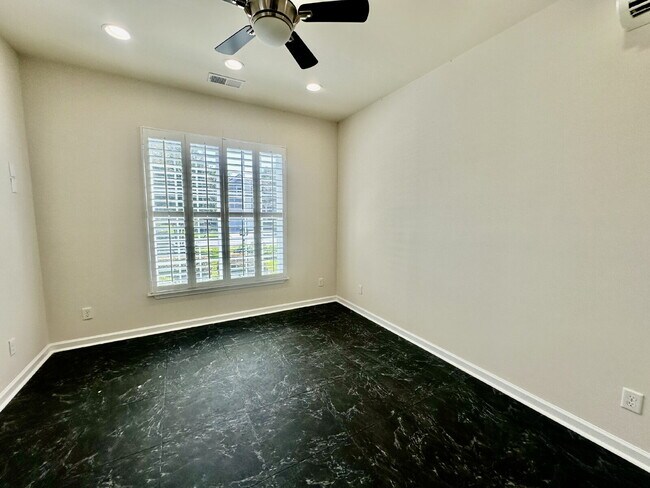 Building Photo - Charming Sun City Retreat, Availale Now for Rent