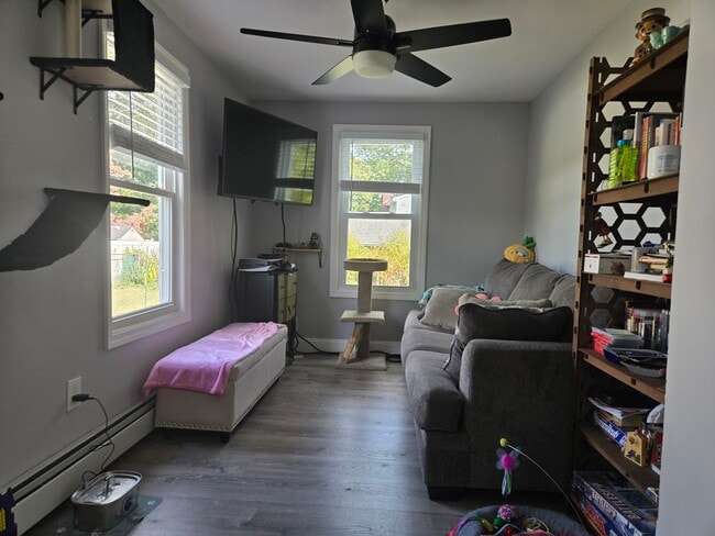 Building Photo - 15 Plandome Pl