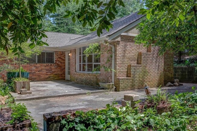 Building Photo - 1112 Franklin Cir NE