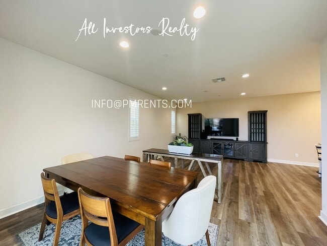 Building Photo - 1234 Via Candelas