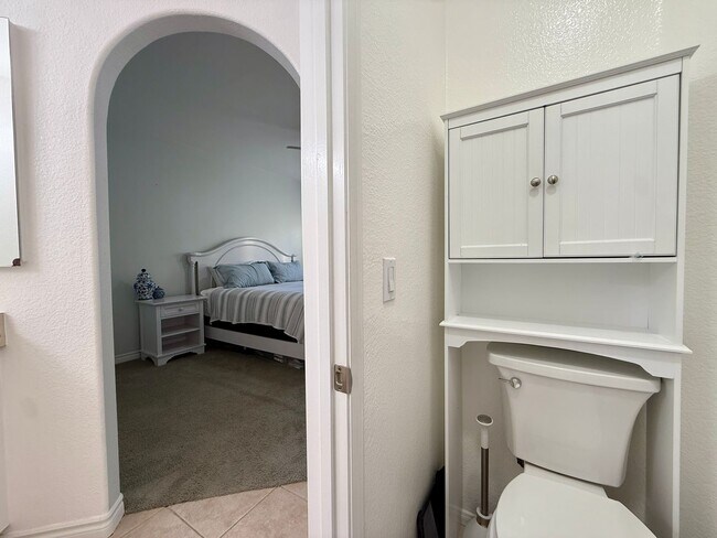 Building Photo - Vibrant 3 Bedroom Townhome in Bressi Ranch