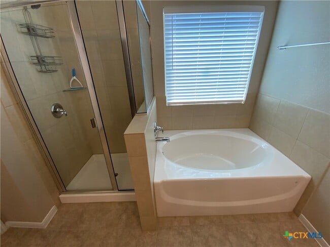 Building Photo - 1407 Chalice Dr