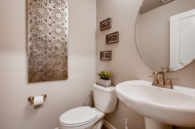 Building Photo - Beautiful 3 Bed, 2.5 Bath New-Build in Ber...