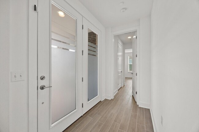 Building Photo - 4412 Tilley St