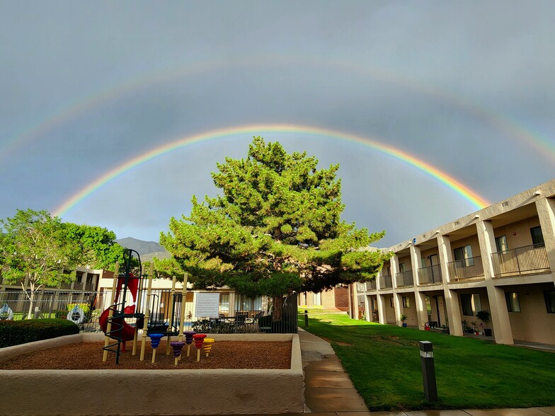 Primary Photo - Sunrise Apartments