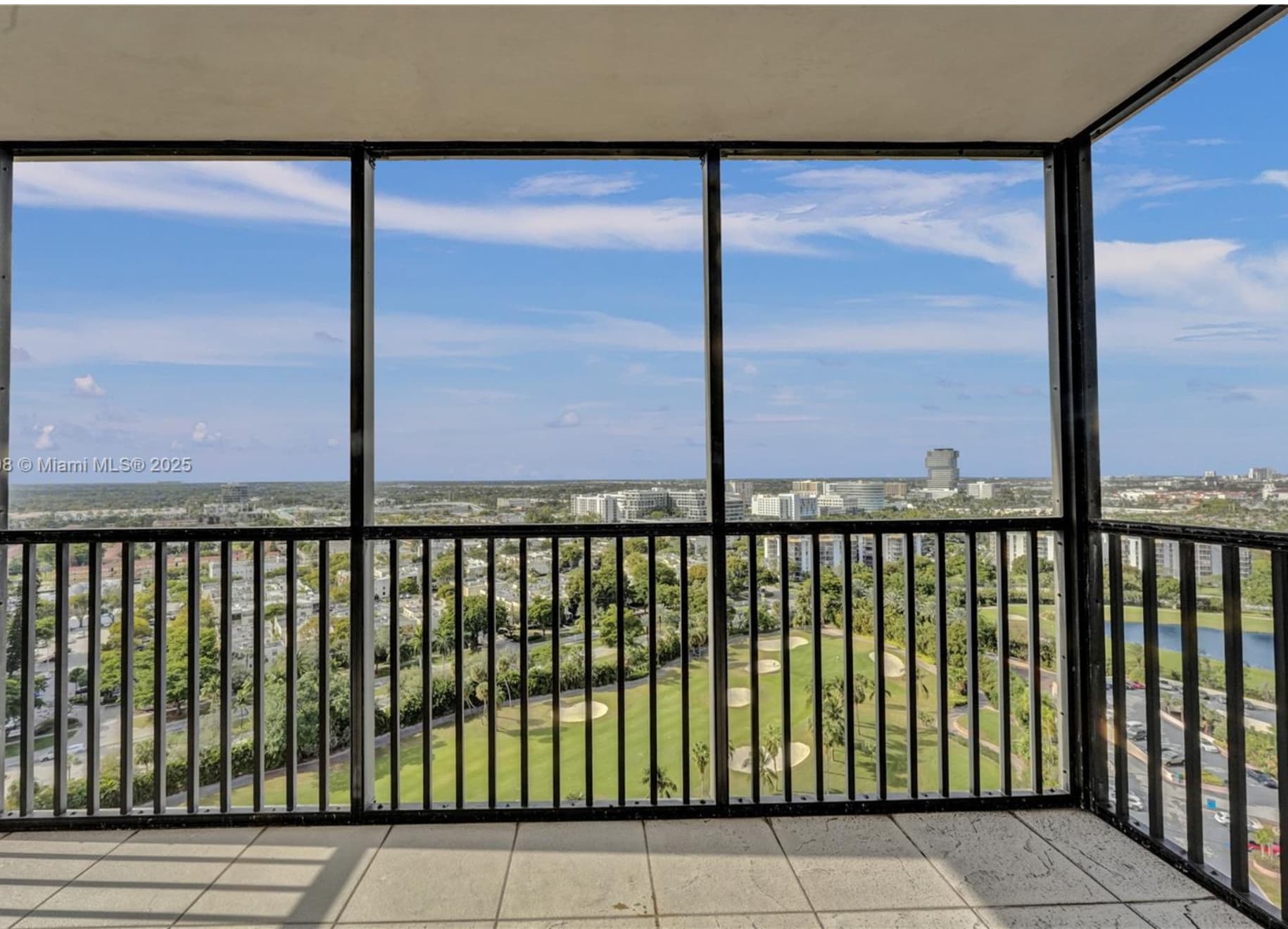Building Photo - 20335 W Country Club Dr