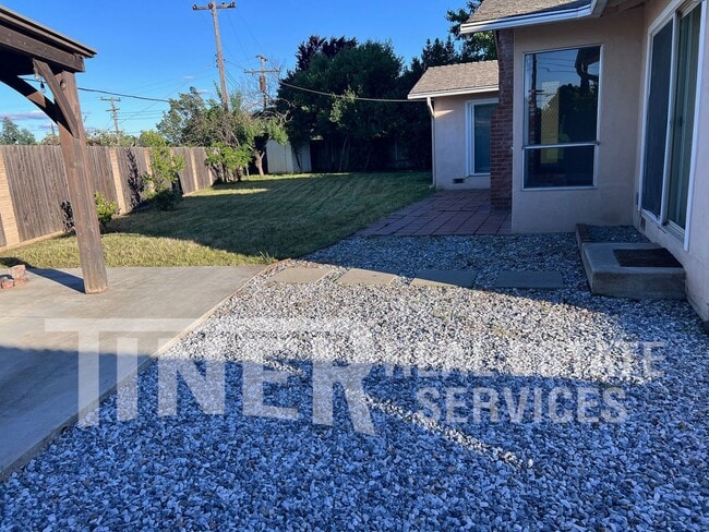 Building Photo - 6612 Modesto Dr