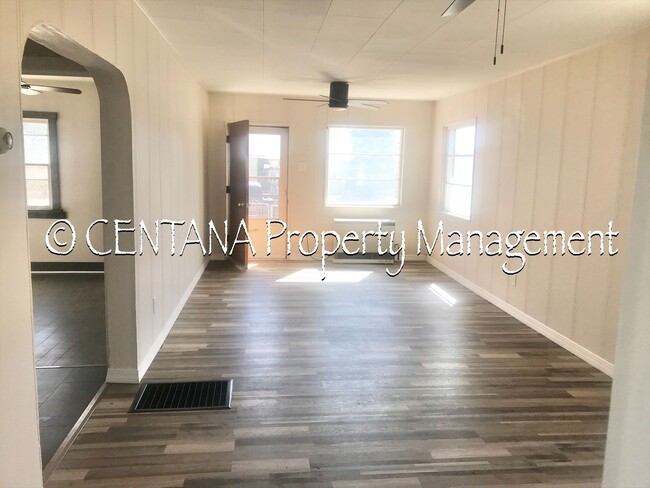 Building Photo - Small one bedroom house on the flats!