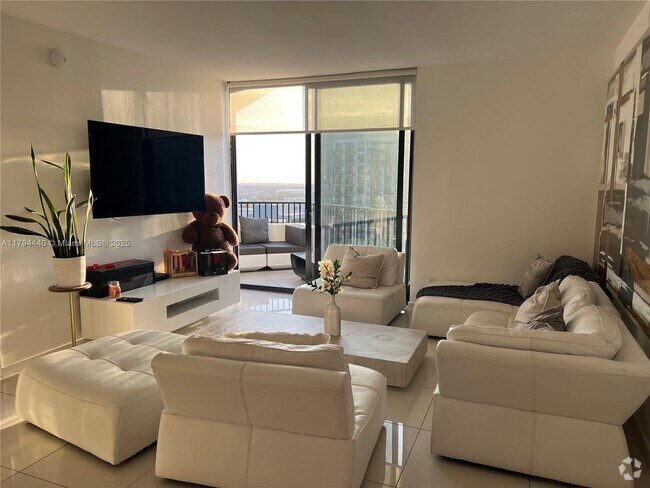 Building Photo - 5300 Paseo Blvd