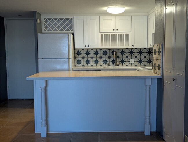 Building Photo - 7520 Hornwood Dr