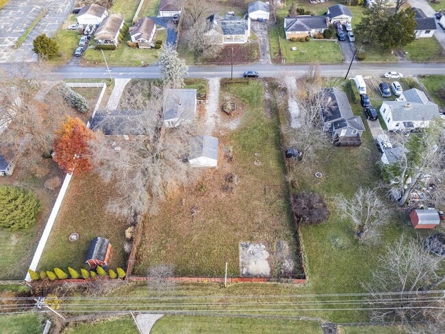 Building Photo - 2709 Kilbourne Ave