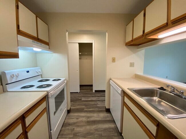 Building Photo - 155 Eastern Ave