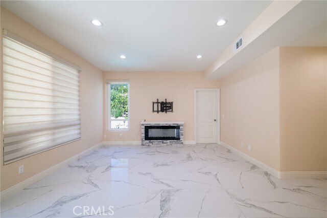 Building Photo - 19922 E Country Hollow Dr