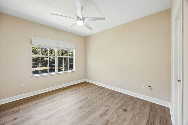 Building Photo - 96010 Stoney Dr