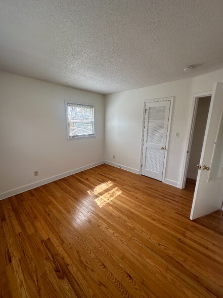 Building Photo - 6512 Springfield Dr