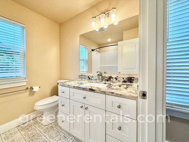 Building Photo - Modern 1-Bedroom Home with Yard, Deck & Ca...