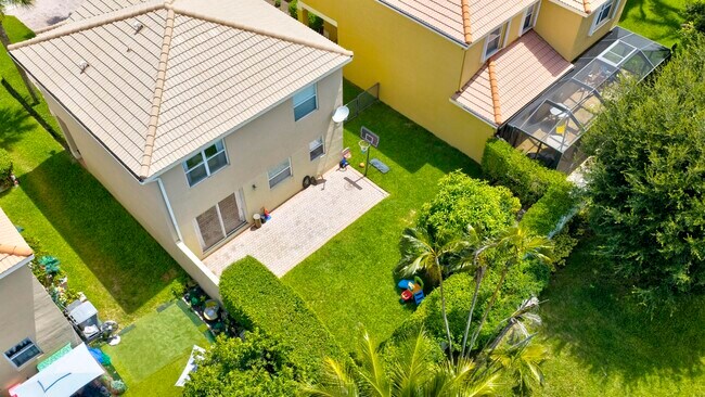 Building Photo - 7630 Topiary Ave