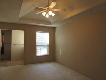 Building Photo - 8031 N Lawn Ave