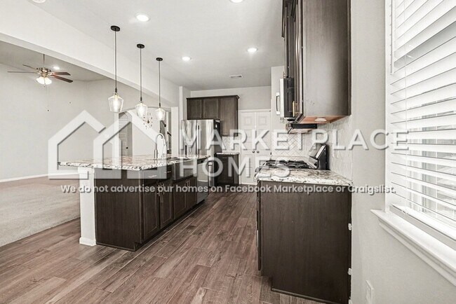 Building Photo - 30501 Pleasant Oaks Dr