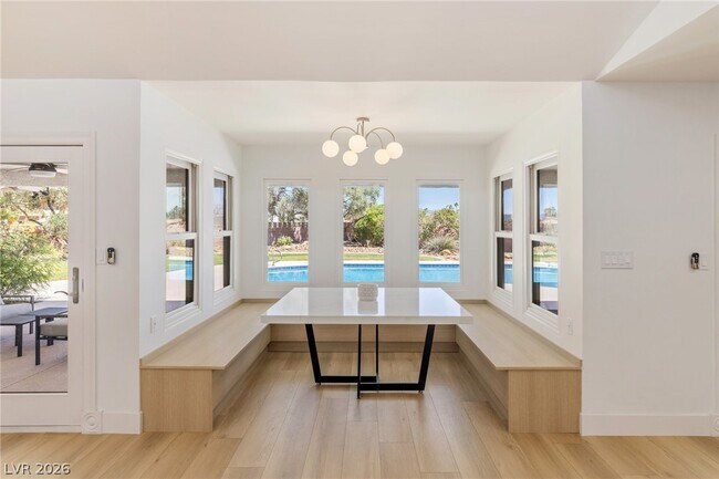 Building Photo - 4045 W Mardon Ave