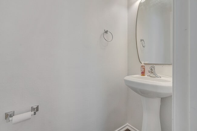 Building Photo - 209 Summerhaze Cir