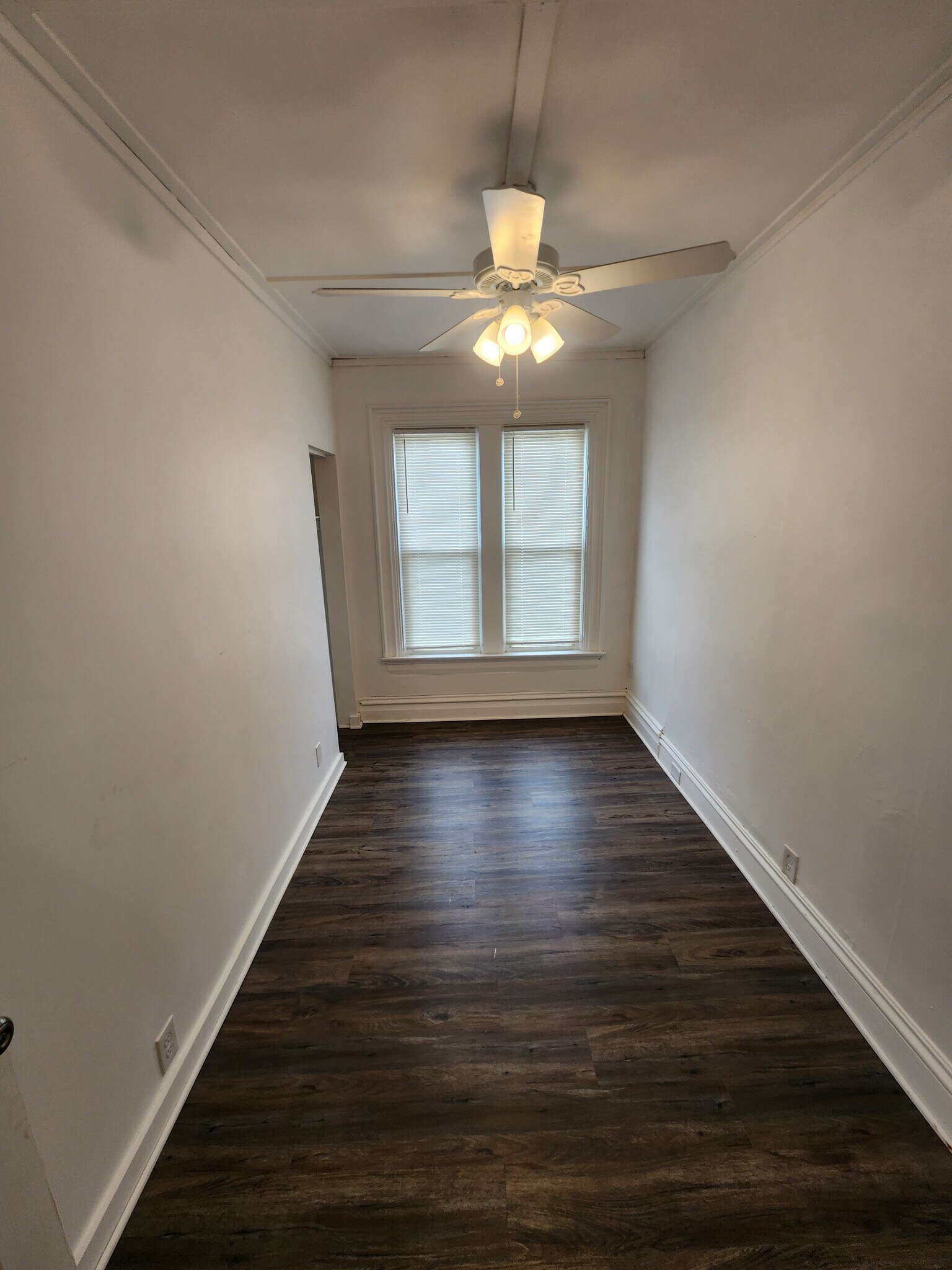 Bedroom 2 (13.5*7) - 243 W Brady St