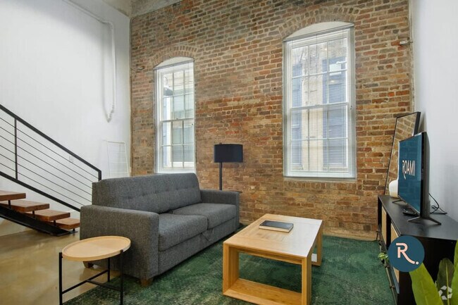 Building Photo - 822 Howard Ave