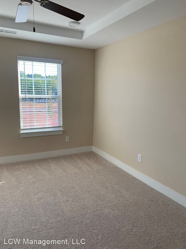Building Photo - 3 br, 2.5 bath House - 1775 Welden Village...