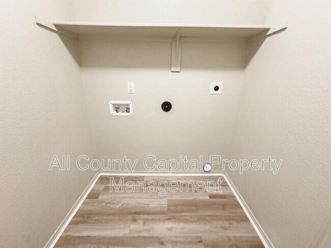 Building Photo - 2707 Burlington