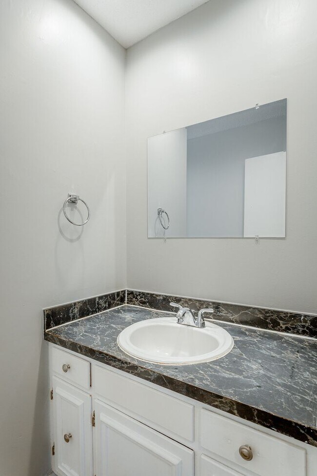 Building Photo - 5221 Old Trail