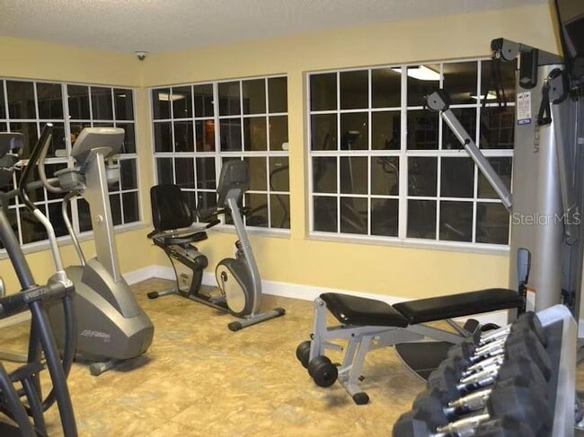 Building Photo - 2480 Sweetwater Club Cir