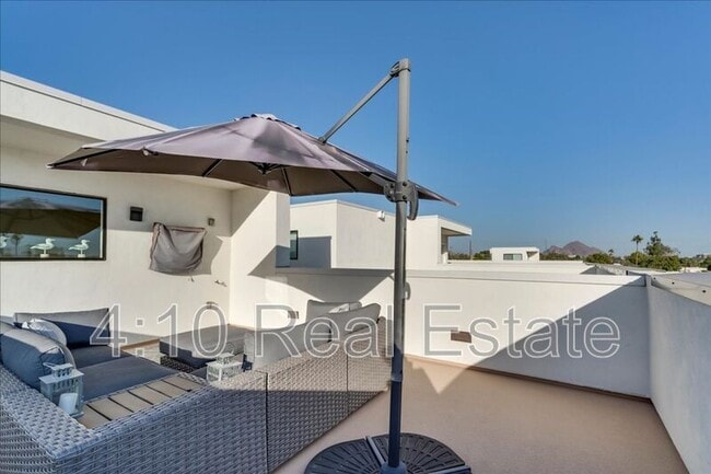 Building Photo - 1111 E Missouri Ave