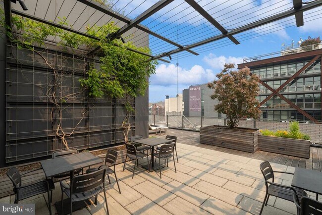 Building Photo - 2030 8th St NW