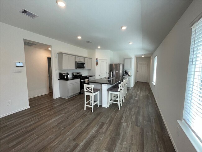 Building Photo - 23811 Desert Brush Ct