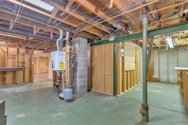 Building Photo - 116 Segsbury Rd