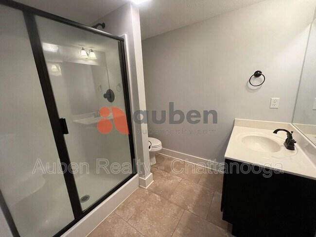 Building Photo - 7302 Klingler Ln