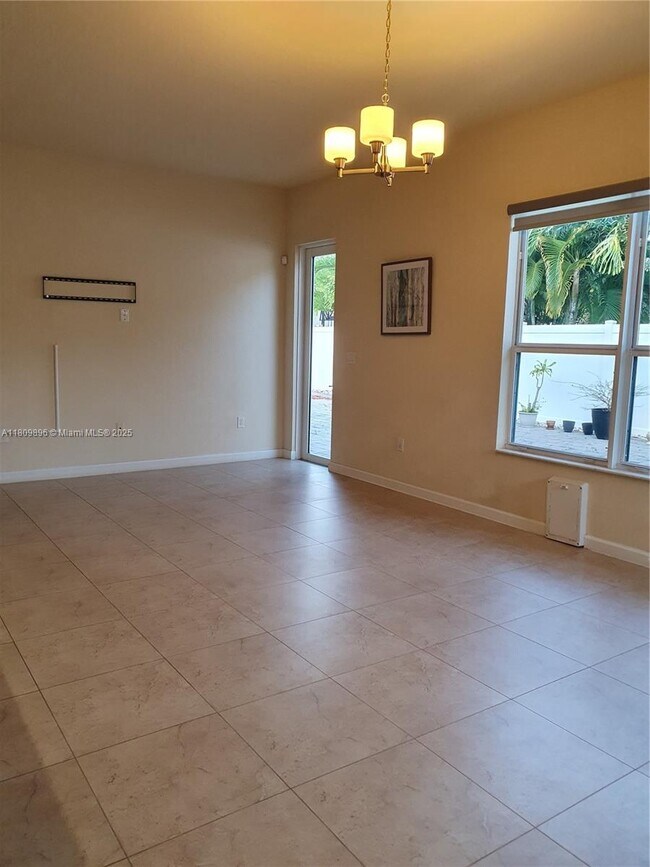 Building Photo - 9171 SW 169th Pl