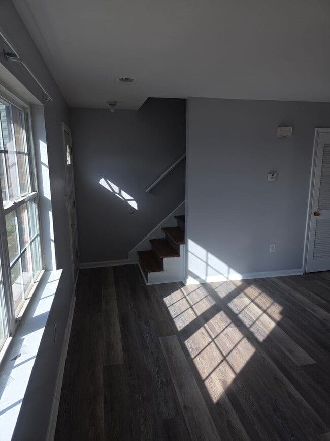 Building Photo - 1836 Greenbrier Ave SE