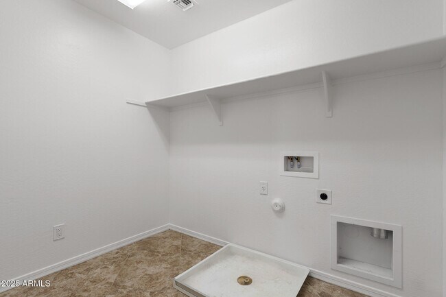 Building Photo - 11723 W Port Au Prince Ln