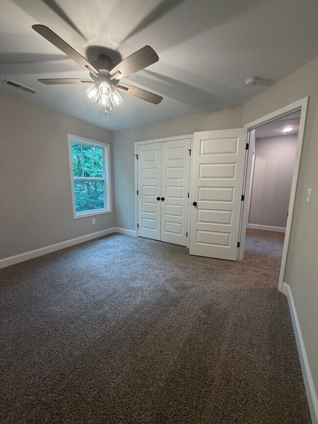 Building Photo - 1711 Golf Club Ln NW