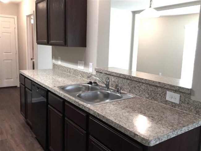 Building Photo - 15450 Bammel Oaks Ct