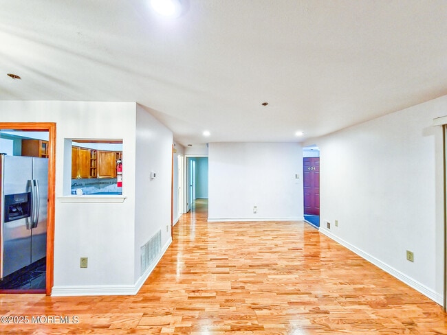 Building Photo - 404 N Lafayette Rd