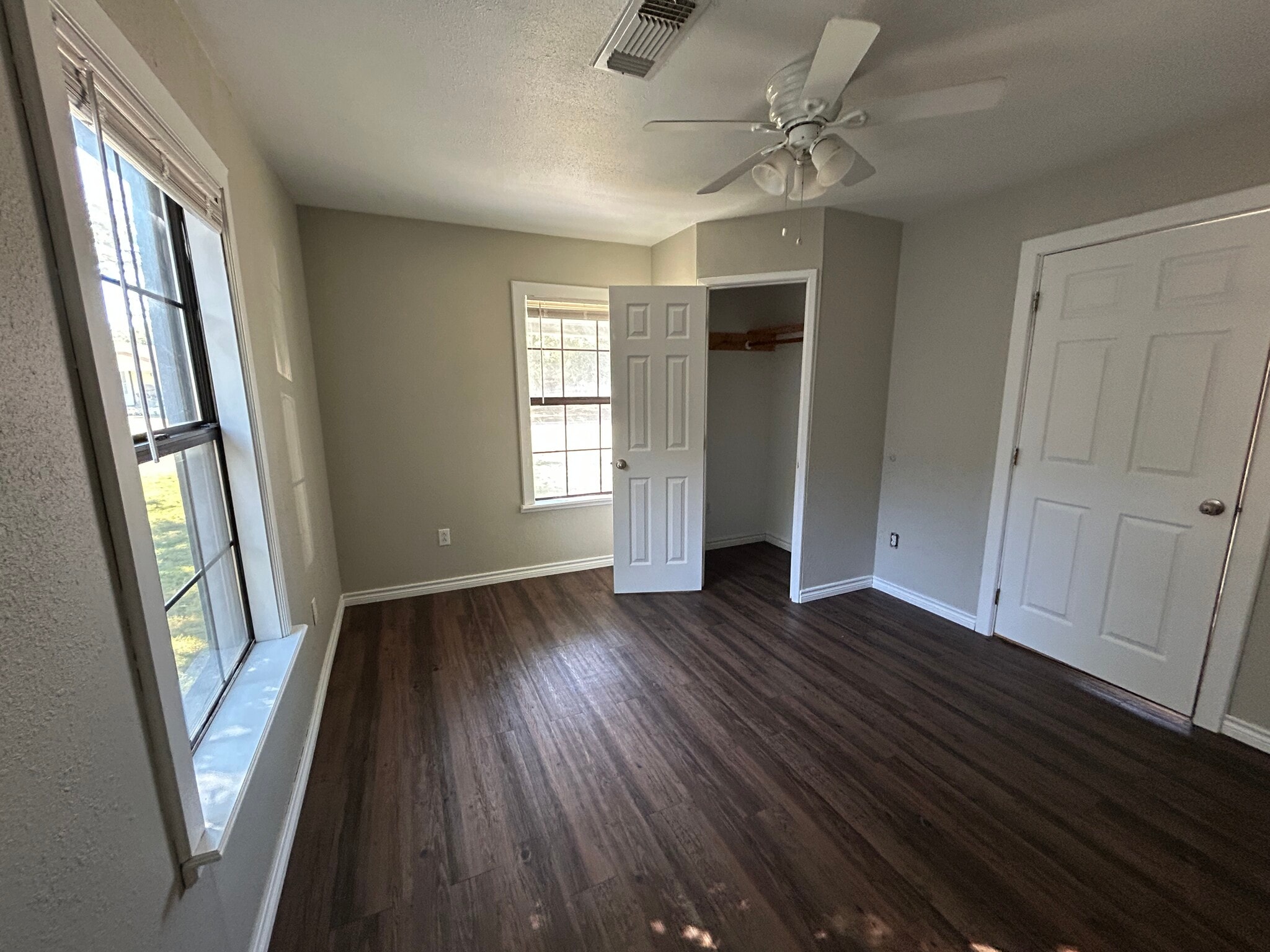 Building Photo - 1121 S Wells St