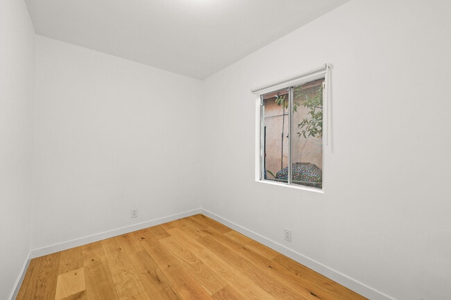 Building Photo - 3448 Casitas Ave